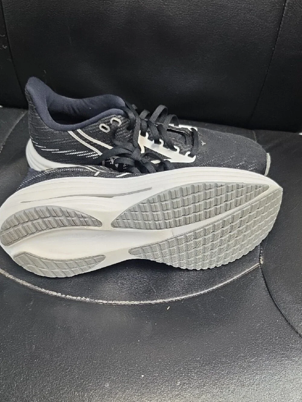 Mizuno lightweight trainers